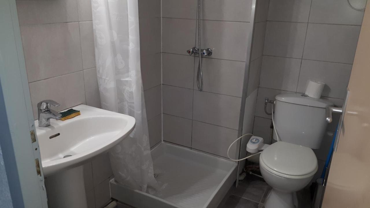 Studio Cabine Avec Jardinet A 30 M De La Plage, Au Calme. กรุยซ็อง ภายนอก รูปภาพ