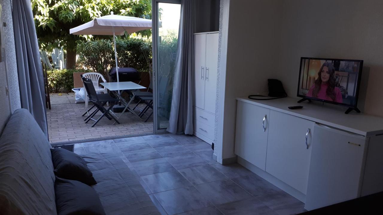 Studio Cabine Avec Jardinet A 30 M De La Plage, Au Calme. กรุยซ็อง ภายนอก รูปภาพ